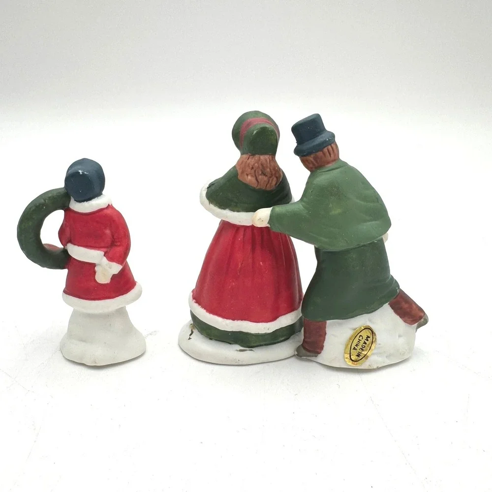 Vintage Memories Collection Ceramic Christmas Village Porcelain Figures Carolers